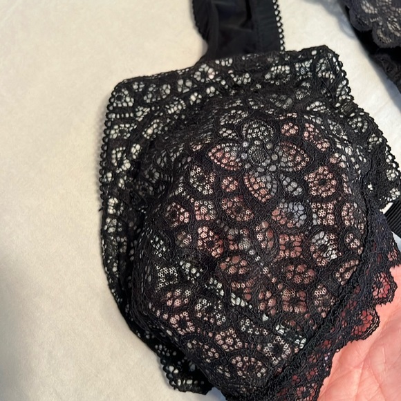 Victoria's Secret Dream Angels Lace Racerback Unlined Demi Bra in Black 38D - Picture 7 of 7